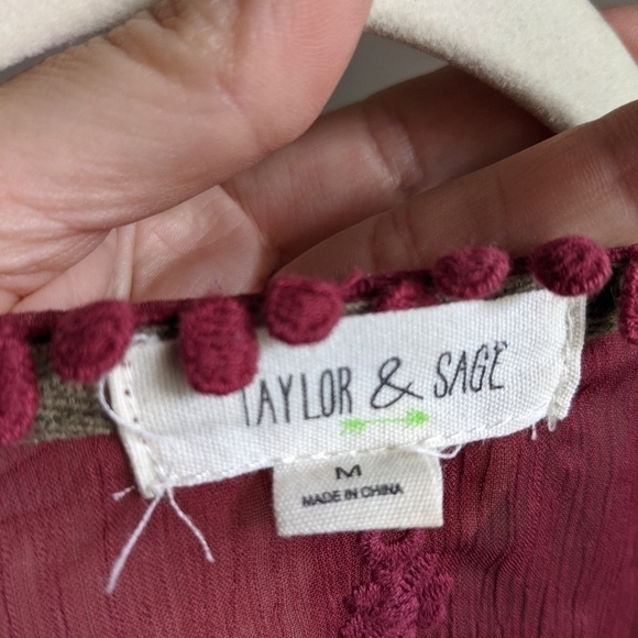 TAYLOR & Sage Sheer Lace Boho Cardigan Topper in Cranberry M - Picture 4 of 13